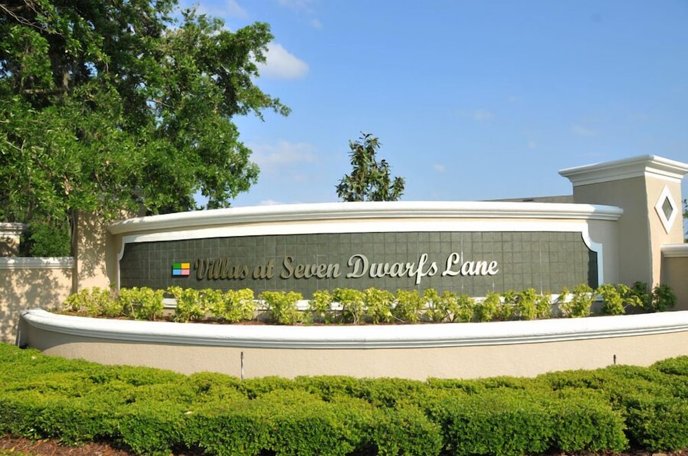 Villas at Seven Dwarfs Lane #1 - 4 Bed 3 Baths Townhome