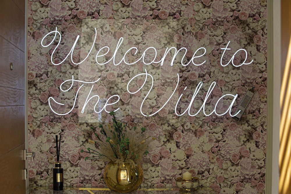 Dubai Hills Bespoke 4 Bedroom Villa