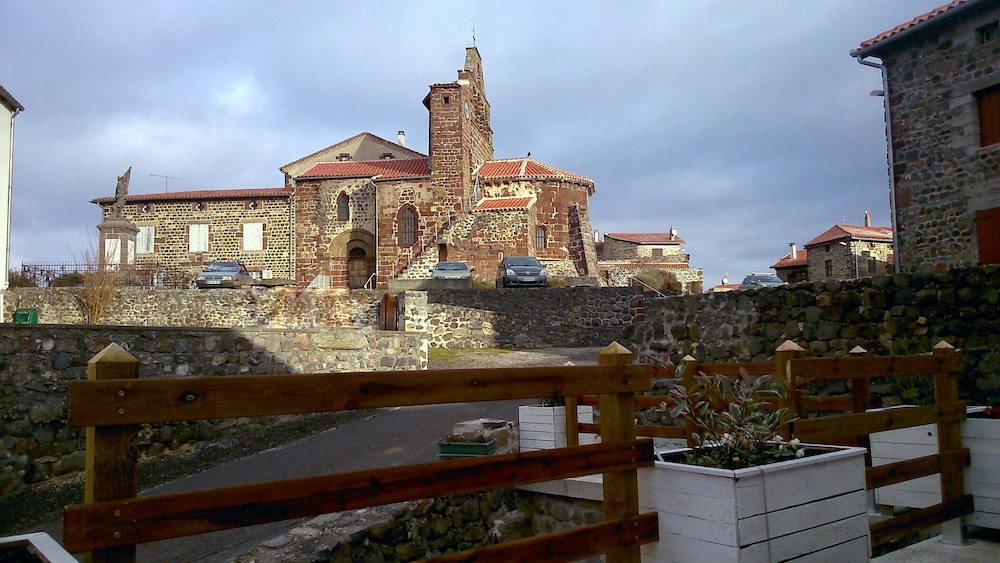 La Cadille view 4