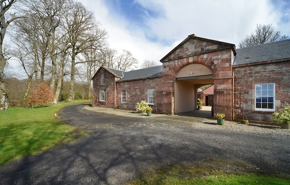 Finnich Cottages