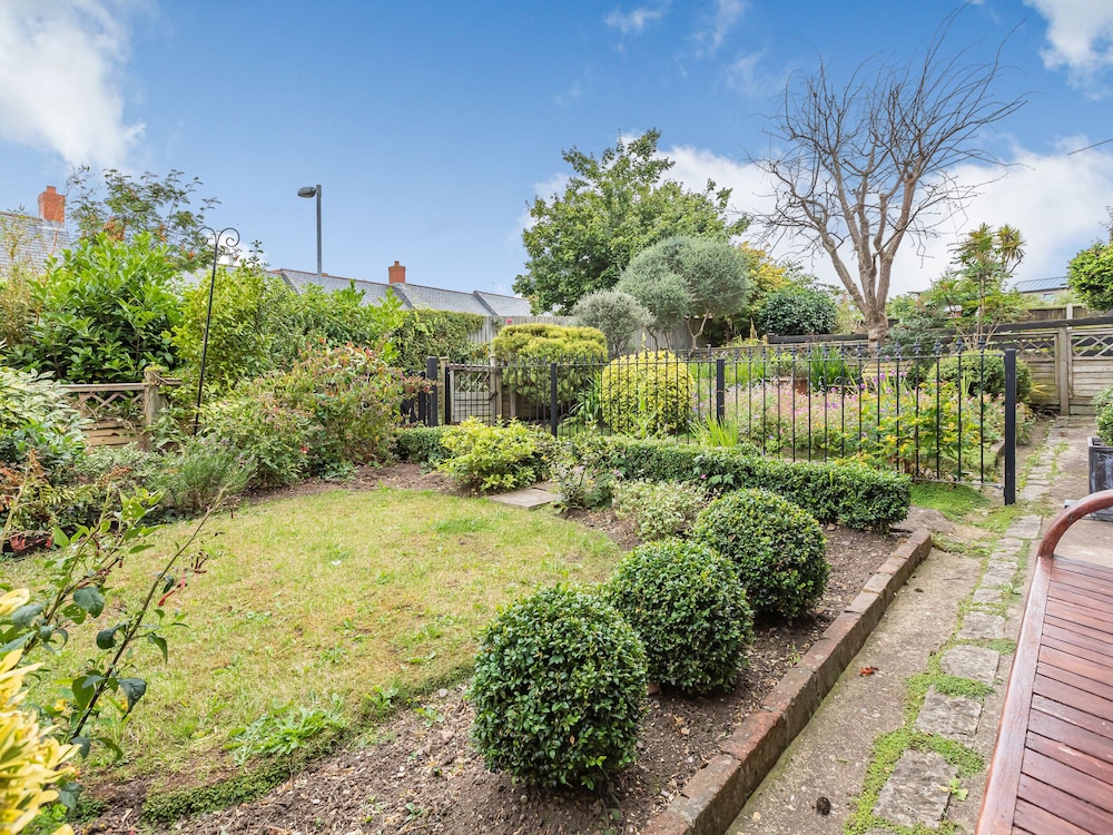 7 Severn Terrace