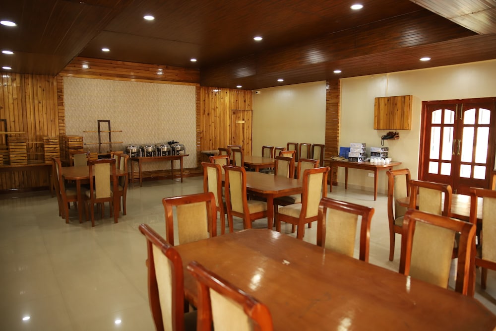 Rishat Sngi Orchid Resort, Shillong
