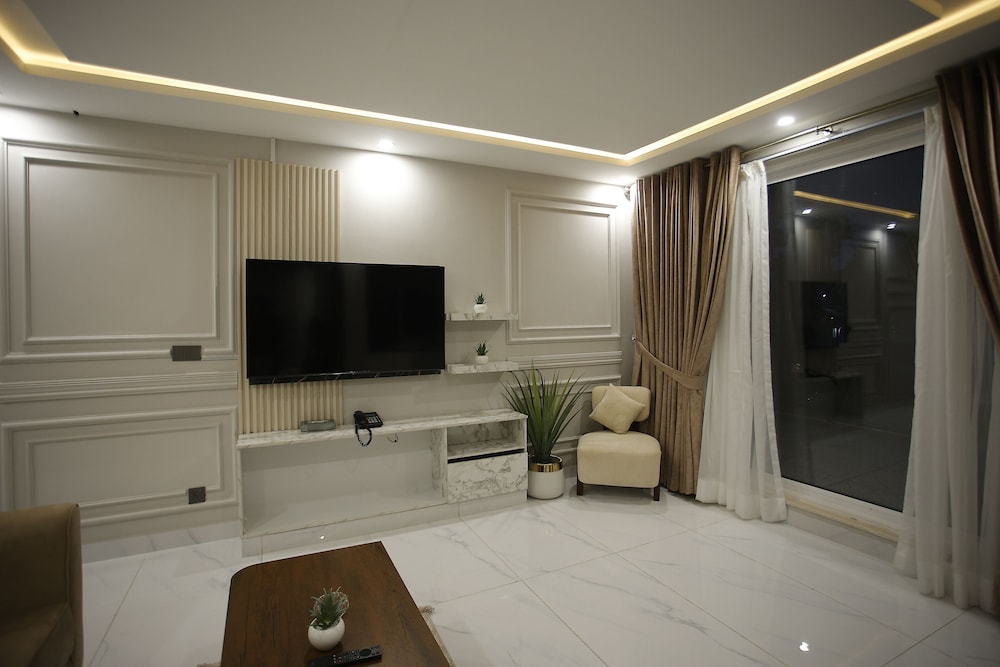 ZAR Luxury Suites Murree