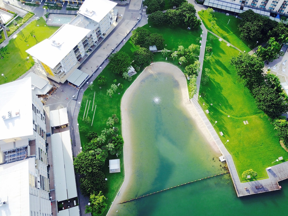 Darwin Waterfront Penthouse