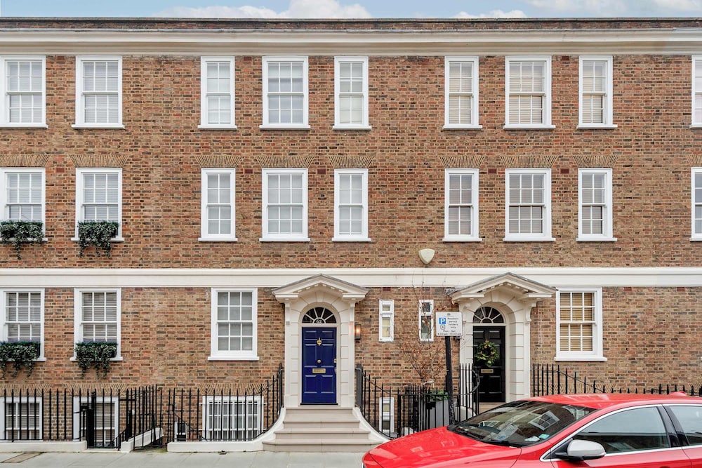 Gorgeous 3 bed House in Sloane Square With Garden
