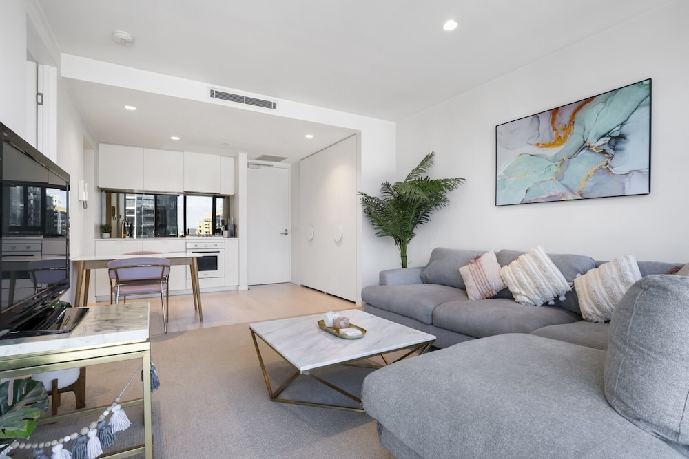 Bright South Yarra 1 Bed Flat Near Cafes & Shops