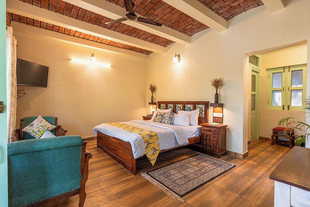 Echor Malusara Lakeview Retreat Bhimtal