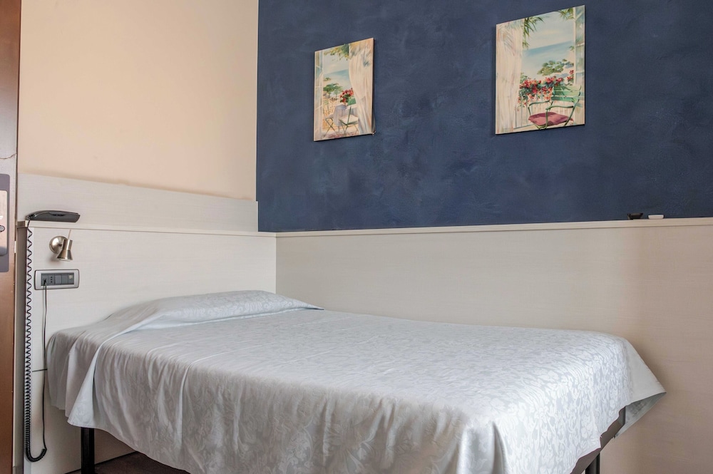 Hotel 3 Comfort and Serenity Heart of Ventimiglia photo 2