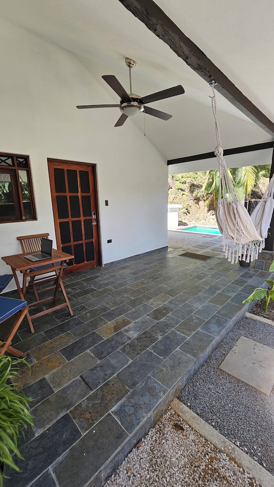 Zoa Villas - 2 minutes to the beach