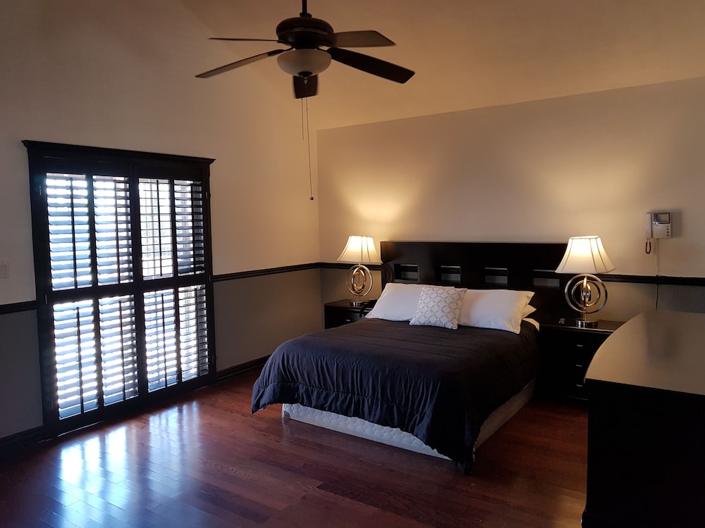 Residencia a 100 mts del consulado