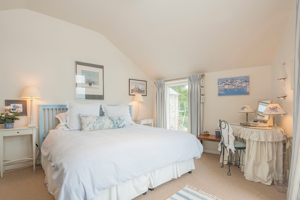 Curlew House