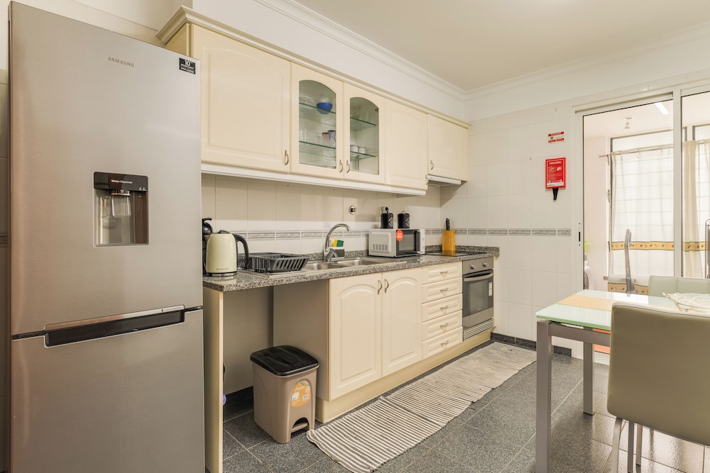 Steven Apartment by HRM