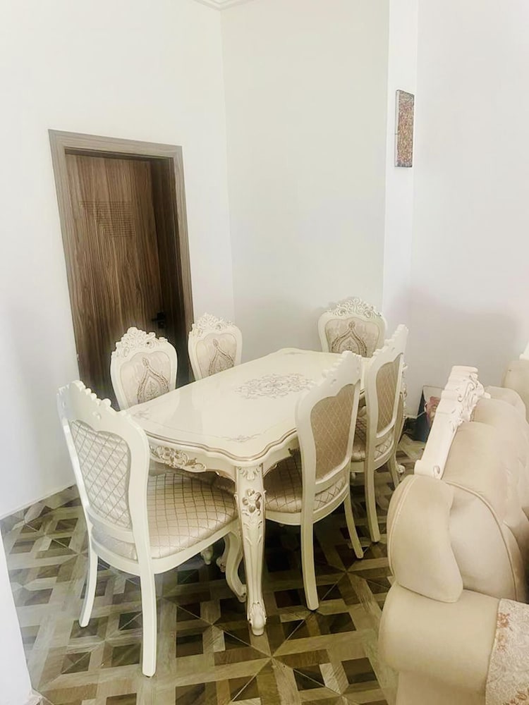 Charming 3-bed House in Lekki