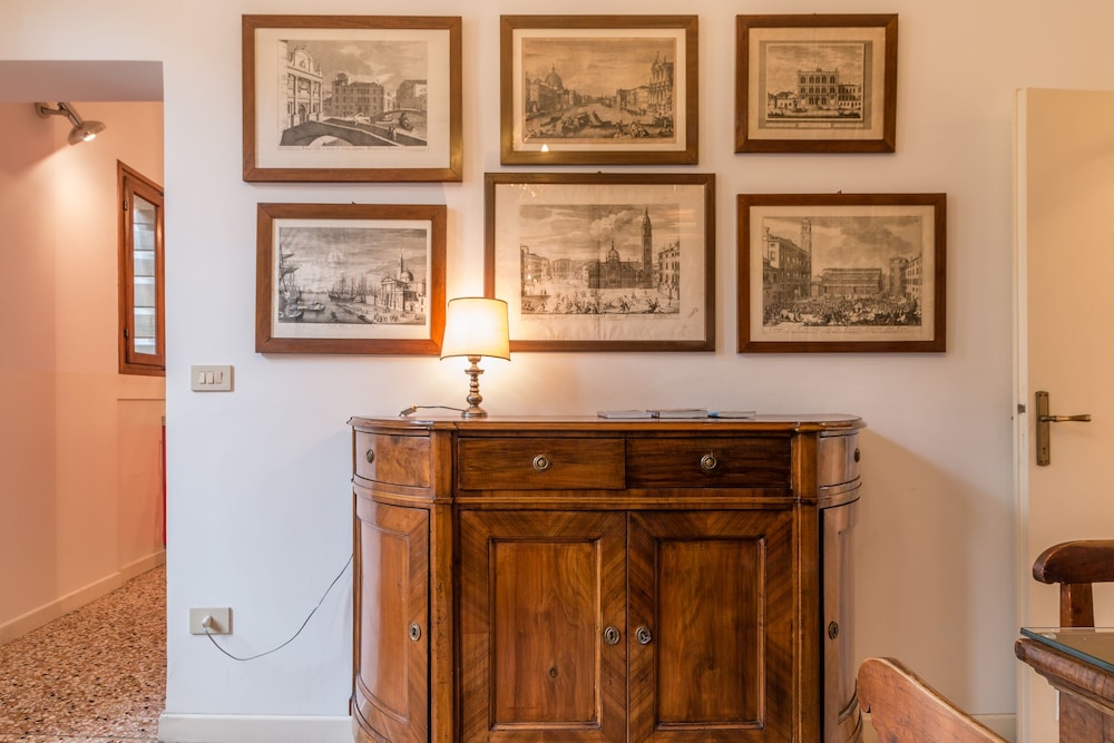 Ca' Barbo Romantic Apartment in Venice
