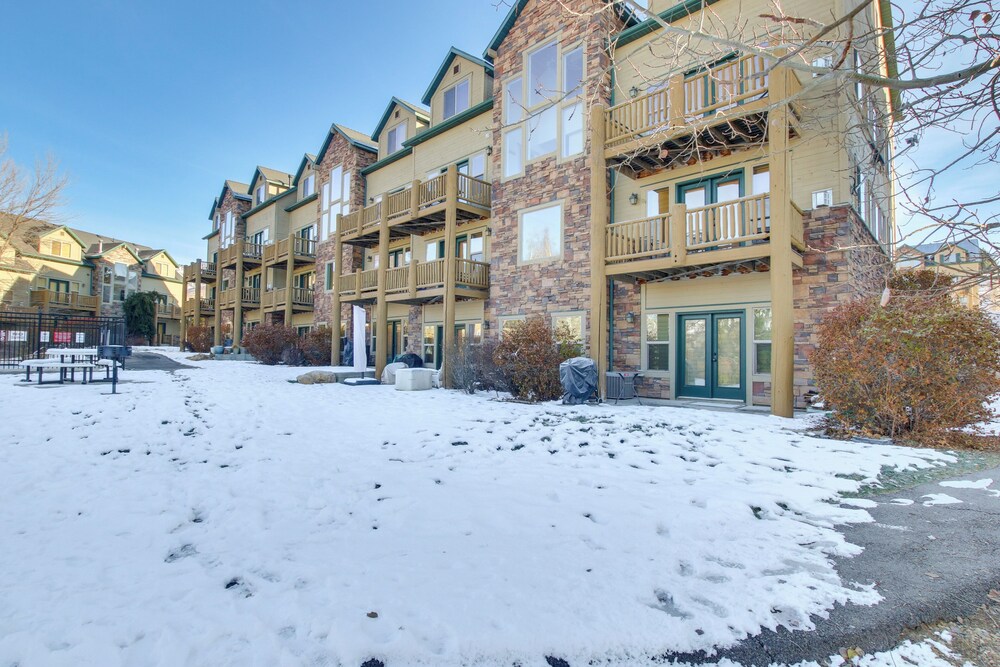 Mtn-view Gem Near Skiing & Golf in Eden!