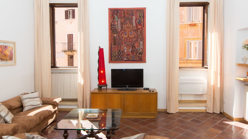 Rental in Rome Bovari