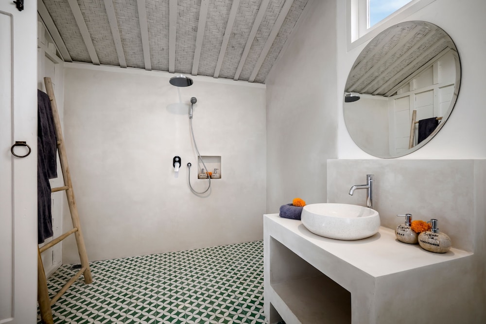 Villa Cyma by Alfred in Bali - New Peaceful 5 BR Villa in the Heart of Seminyak