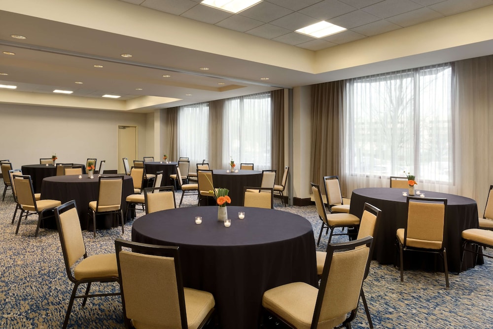 Boston Vacations - Embassy Suites by Hilton Boston Waltham - Property Image 45