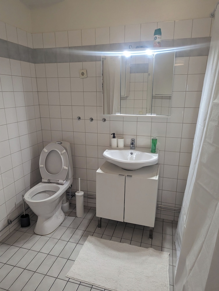 Large, Stylish Apartment in Central Stockholm view 3