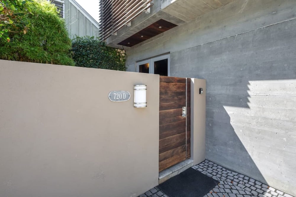 Contra House by Brightwild Luxury Home w Pool