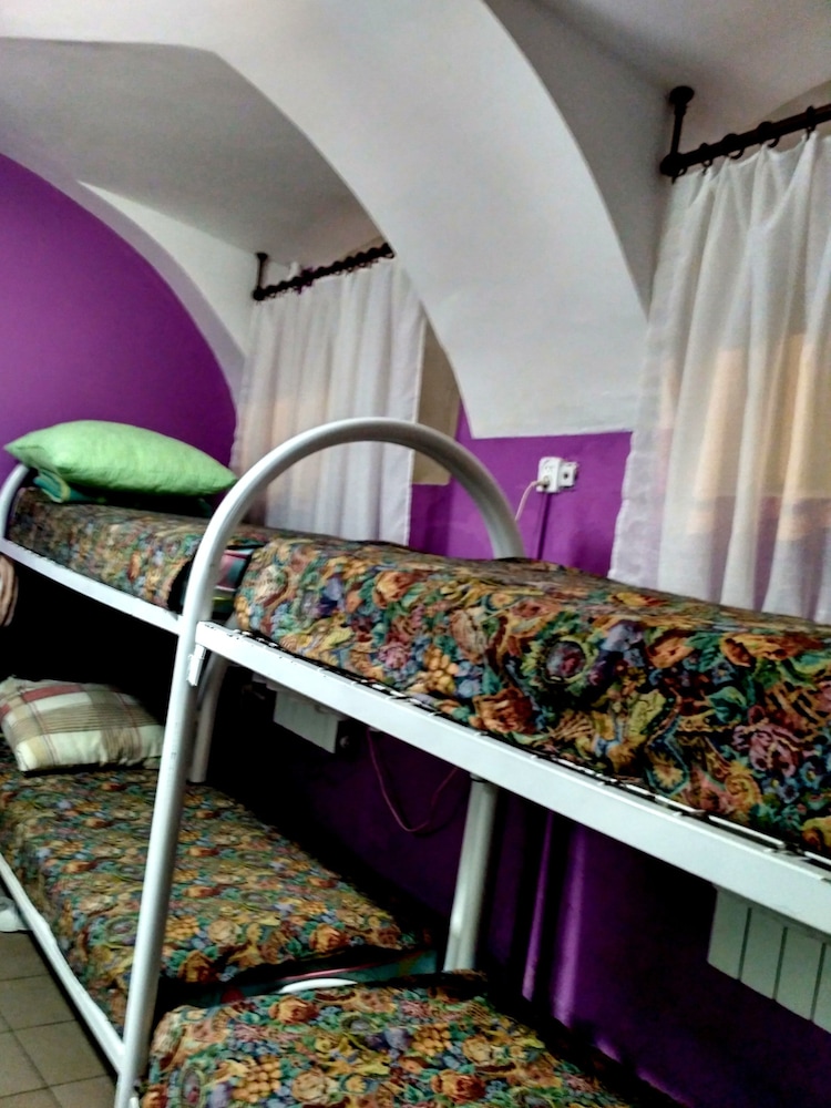 JUNGLE - Hostel