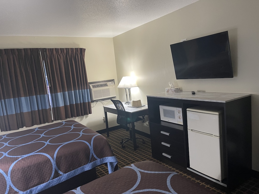 Quality Inn Elkhart view 5