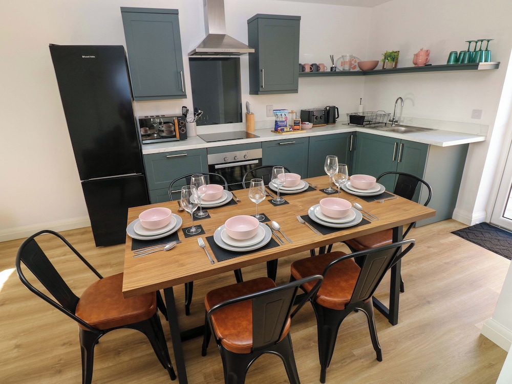 Razor Clam Cottage