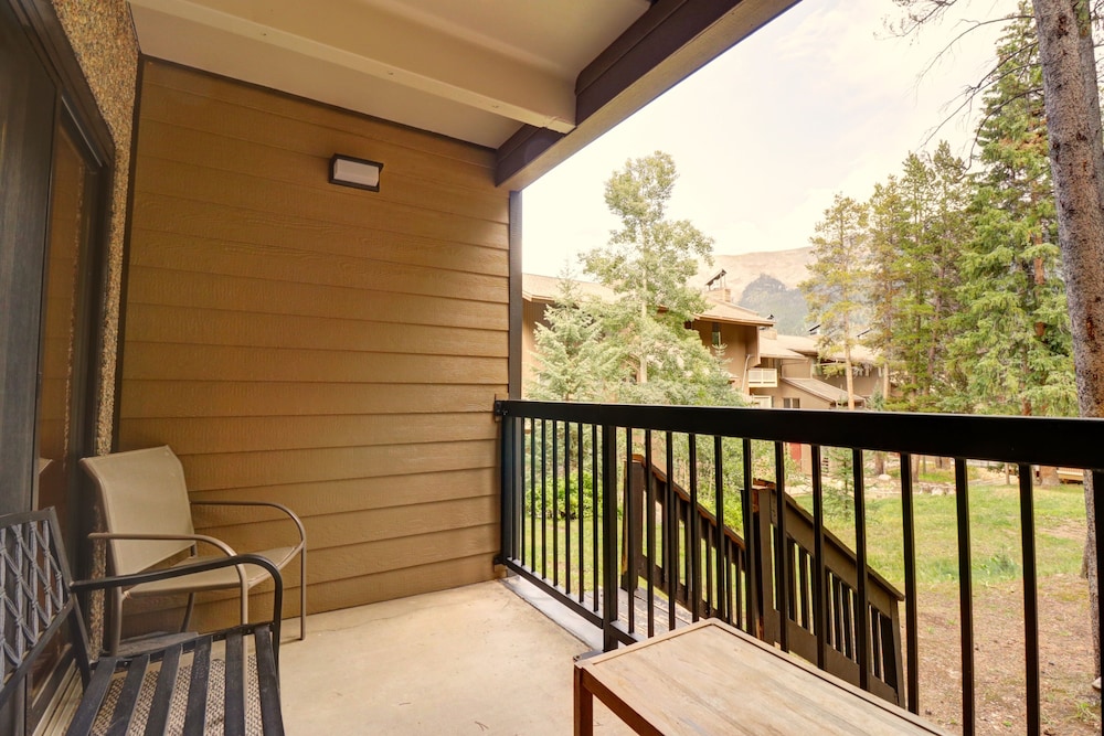 CM116S and 117H Copper Mtn Inn by RedAwning