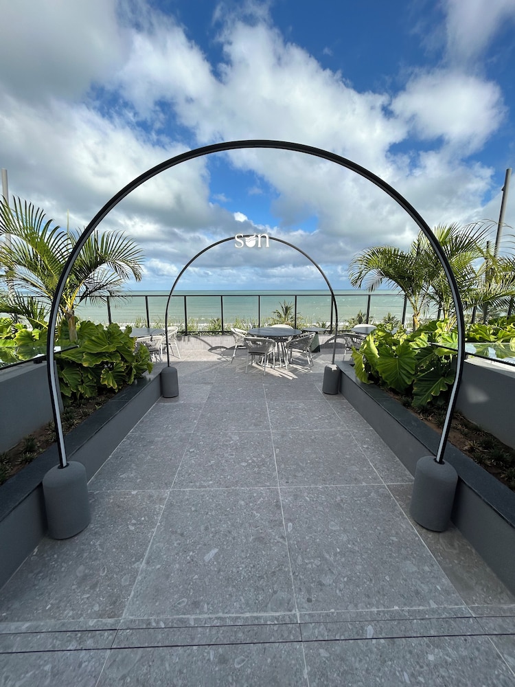 Melhores Flats - Luxuoso beira-mar