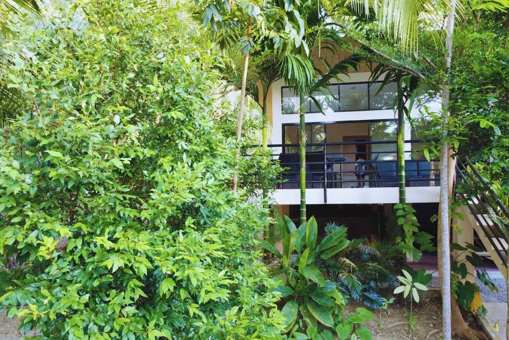 Balcon - Exclusive Private Villa in Camotes Island, Cebu, Philippines