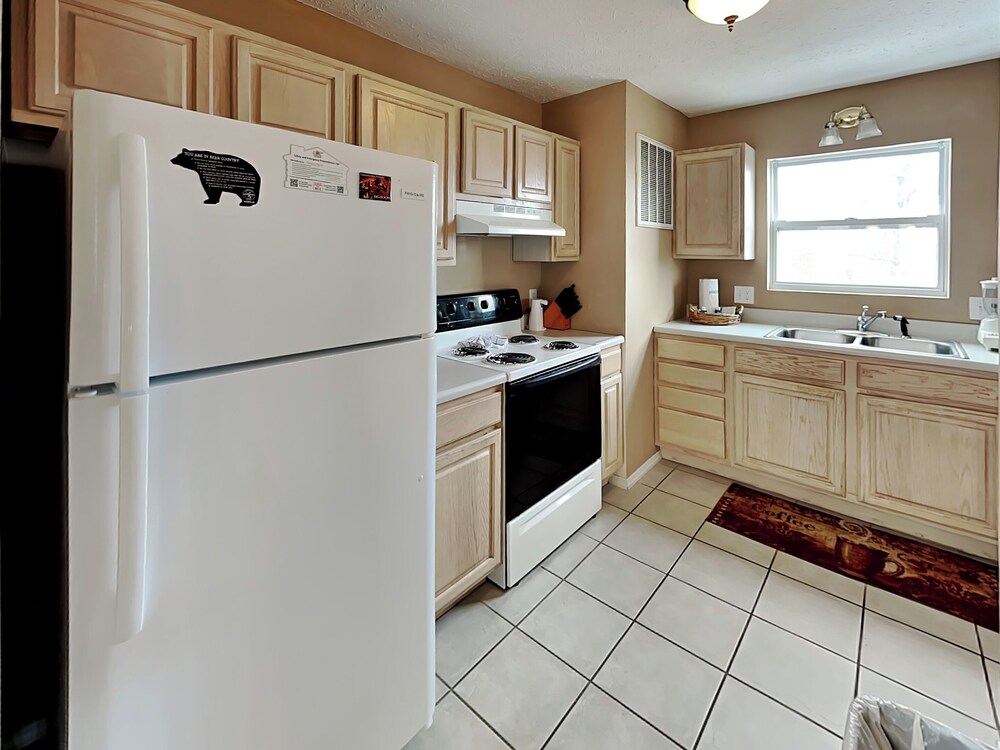 Brown Bear Chalet by Jackson Mountain Rentals