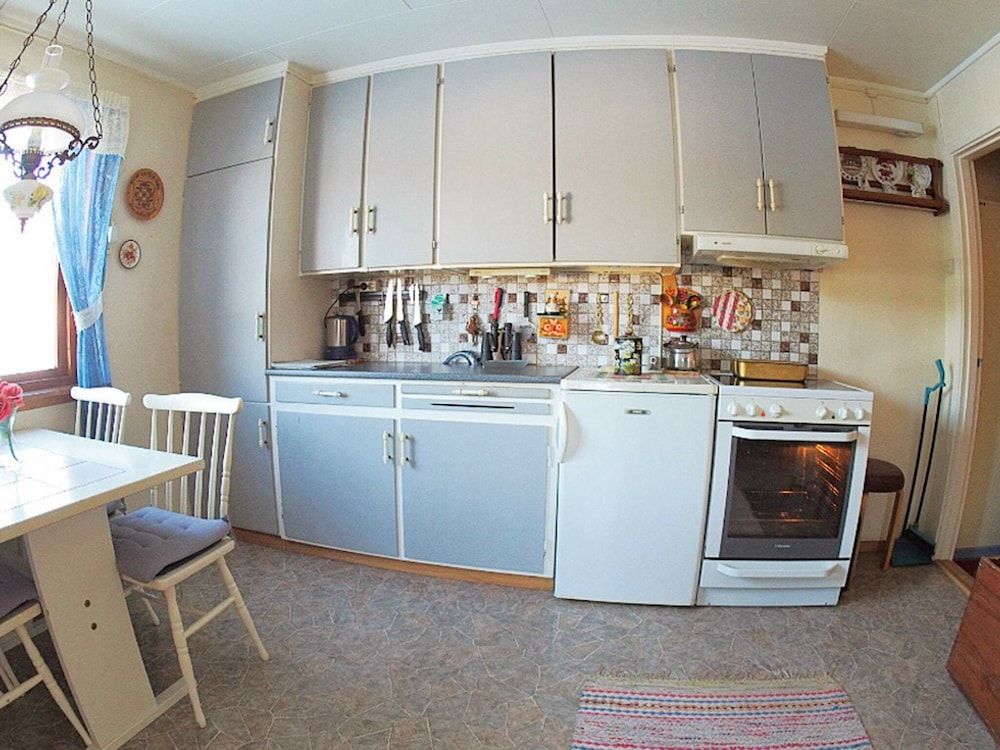 6 Person Holiday Home in Svensby view 5