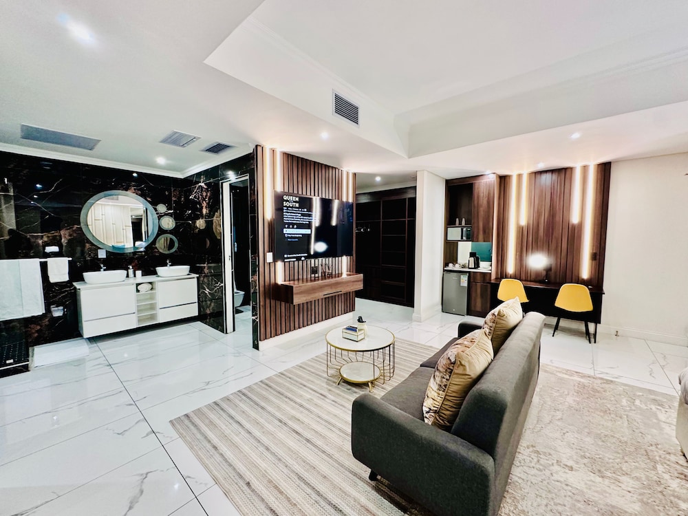 H & H Boutique and Spa