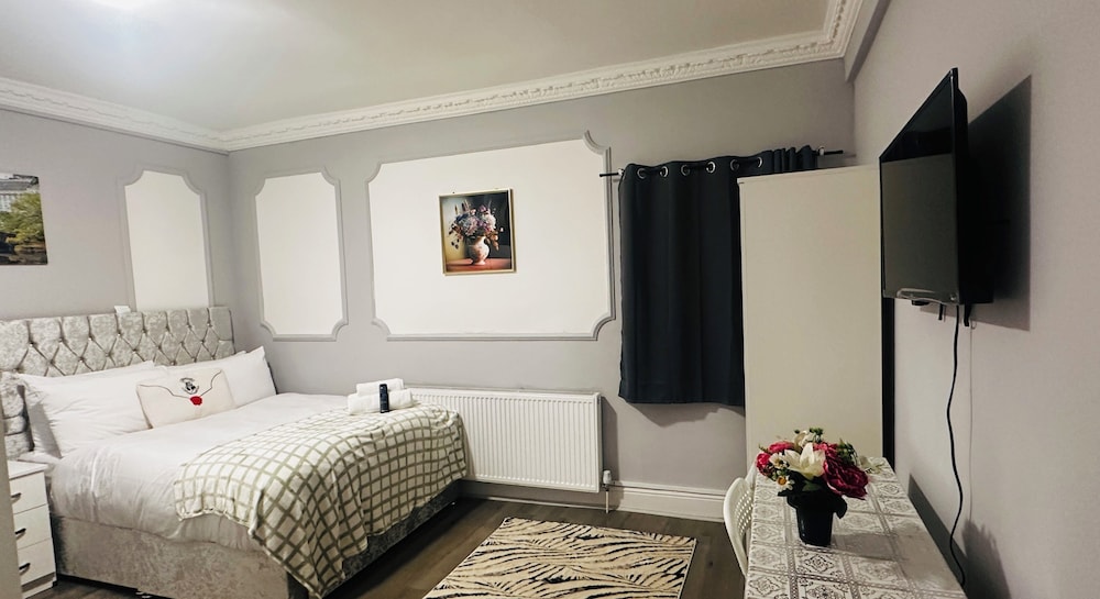 Heathrow roomzzzz B&B