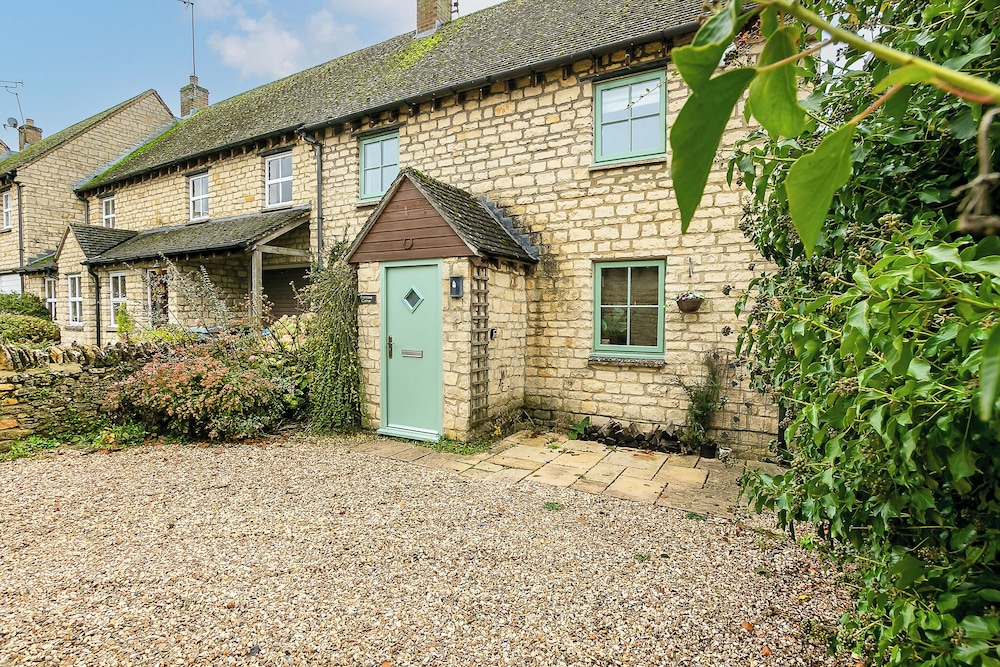 Beautiful 3 Bedroom Cotswold Cottage