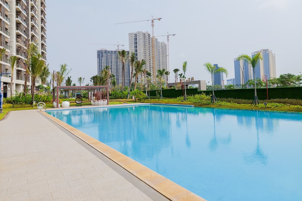 Modern and Cozy Studio at Sky House BSD Apartment