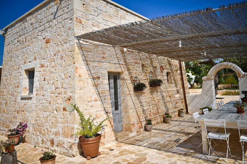 Trulli Laetitia