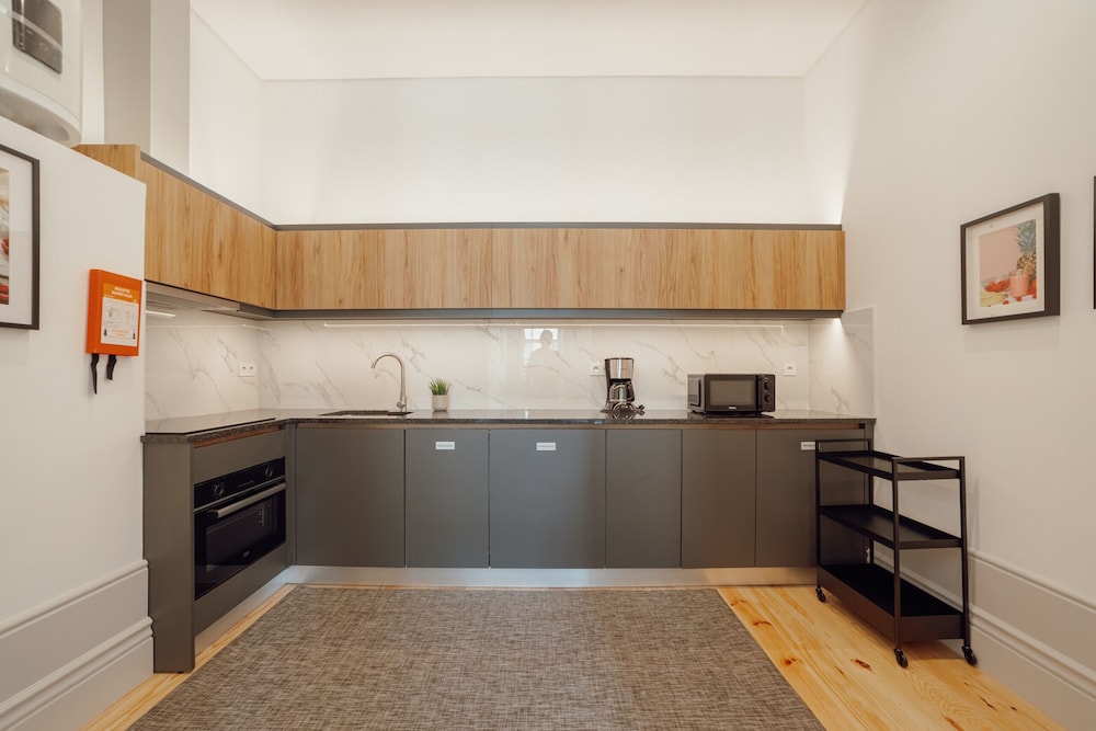 Heart OF Porto Apartment C by Vacationy