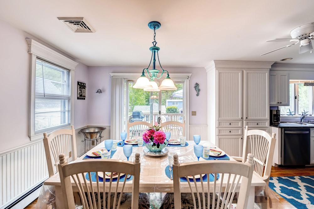 Charming East Falmouth Home: Walk to Private Beach
