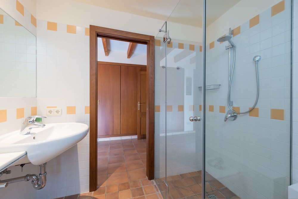 Rafal Pai in Art With 6 Bedrooms and 6 Bathrooms view 3