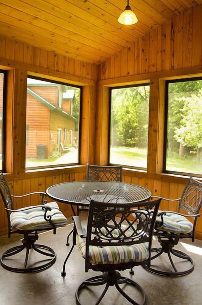 Woodland Beach Resort