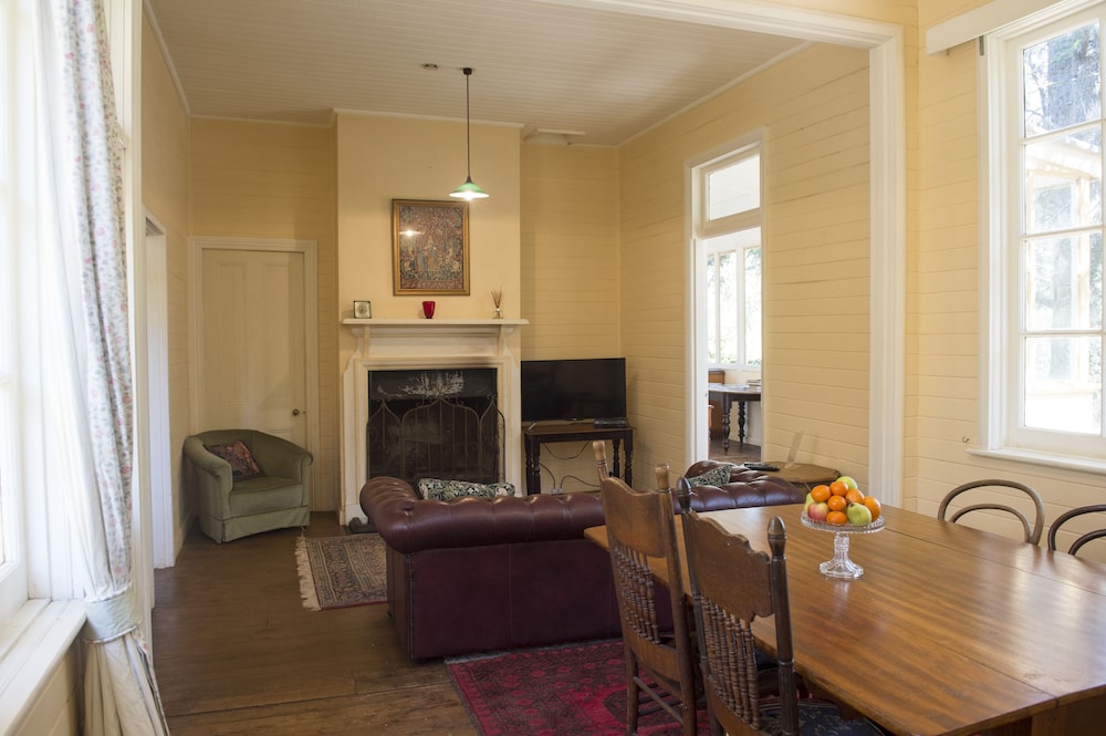 Hillview Heritage Estate