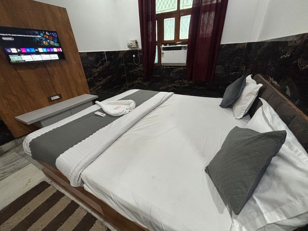 HOTEL KRISHNA HERITAGE VRINDAVAN