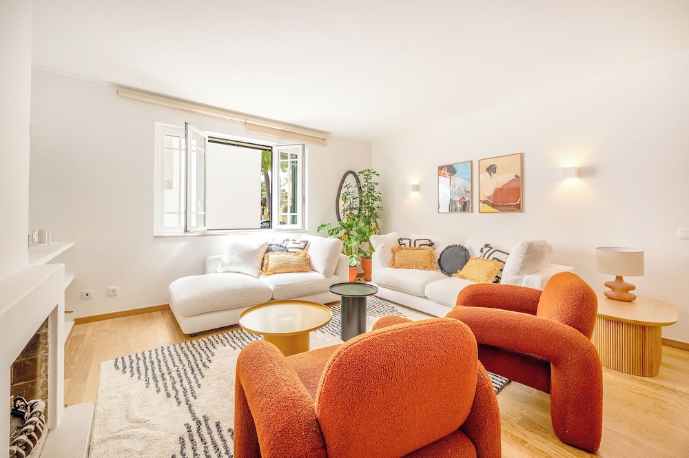 Blue Tide - Two Bedroom Apartment