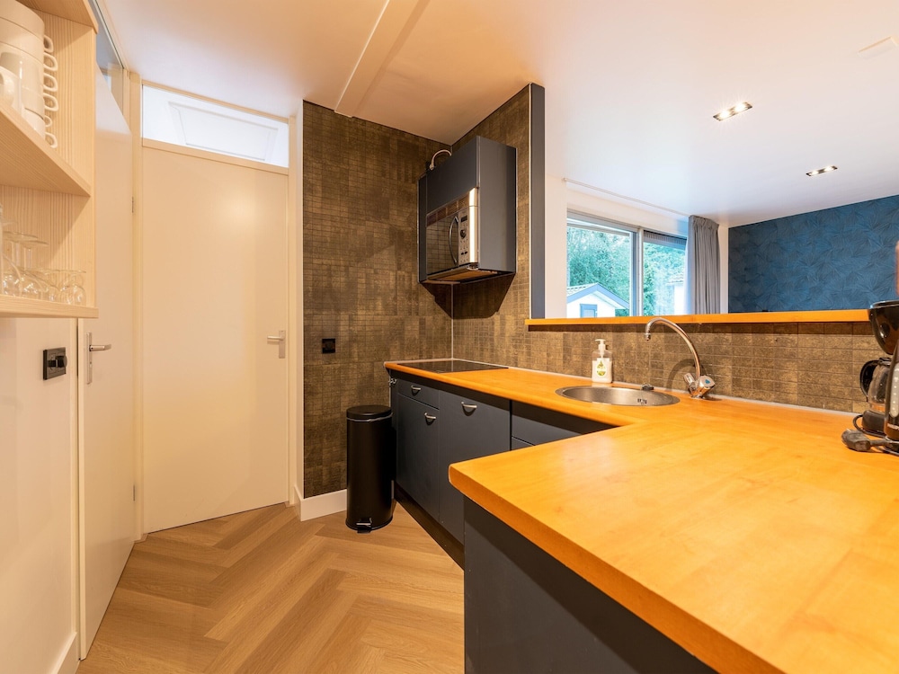Holiday Home in Zevenhuizen Near Rottemeren