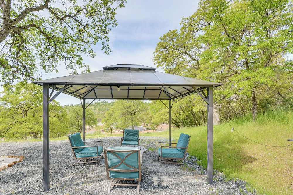 Coulterville Home w/ Gazebo Near Lakes & Hiking!