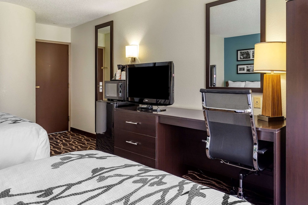 Fayetteville Vacations - Sleep Inn Fayetteville I-95 - Property Image 17