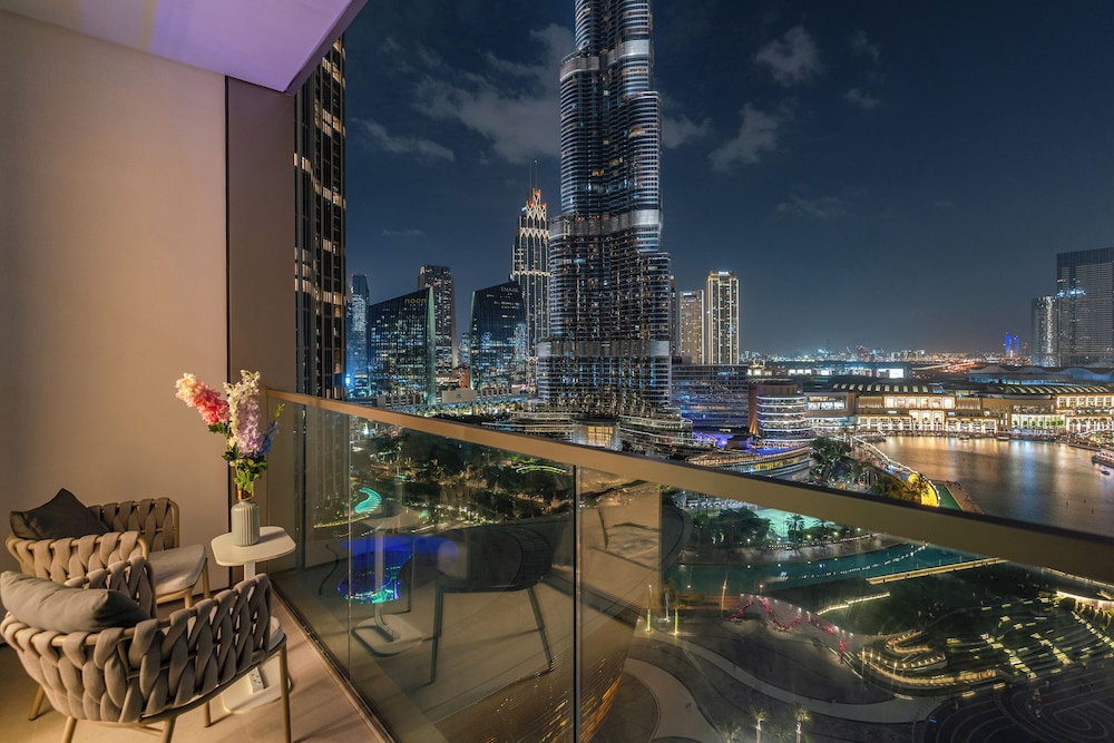 Skyline Majesty - Luxury Living with Full Burj Khalifa & Fountain Views