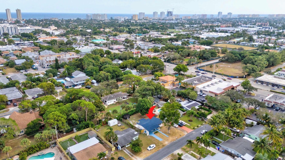 Pompano Beach Bungalow for 5!
