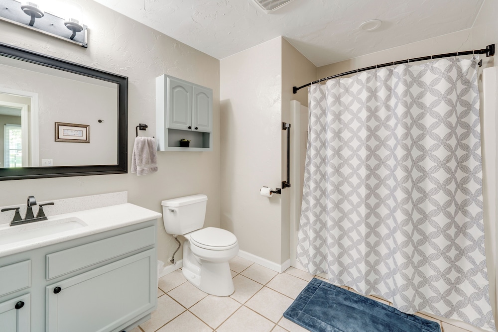 1 Mi to Beach: Dog-friendly Condo in Lake Mills!